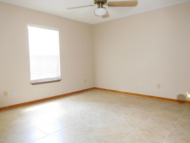 7799 Hunters Lake Cir S, Jacksonville, FL 32210 - photo 6