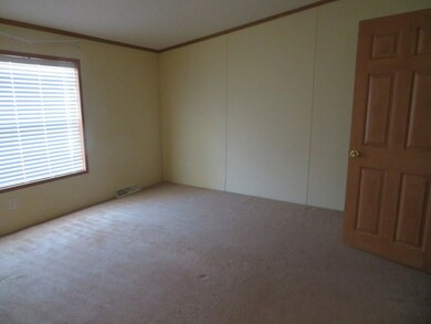 12991 E 75 N, Loogootee, IN 47553 - photo 6