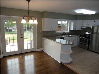 1421 August Dr, Hixson, TN 37343 - photo 6