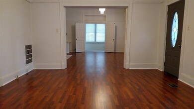 BIG furniture - no problem w/ the open floor plan 
