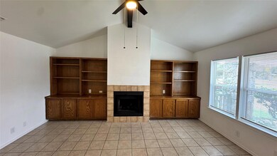 1304 Conway Dr unit B, San Marcos, TX 78666 - photo 2