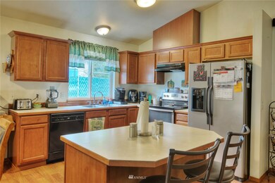 17349 Heather Ln SE, Yelm, WA 98597 - photo 5