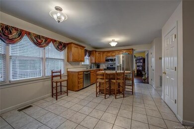 226 Nancy Dr, Shelby, NC 28152 - photo 6