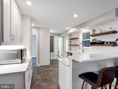 410 Lawrence Ave, Reading, PA 19609 - photo 6