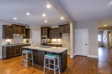 20583 SE Cameron Ave, Bend, OR 97702 - photo 4