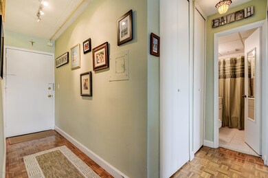 003_Foyer