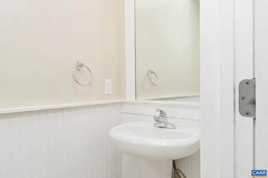 1850 Candlewood Ct unit 206, Charlottesville, VA 22903 - photo 5