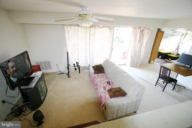 14618 Bauer Dr unit 5, Rockville, MD 20853 - photo 2