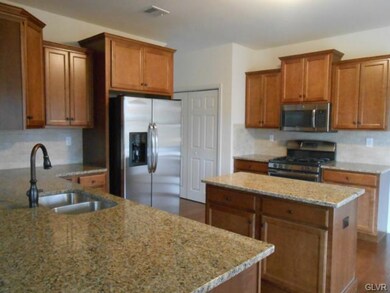 2806 Eagle Nest Ln unit 227, Nazareth, PA 18064 - photo 4