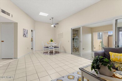 10922 W Thunderbird Blvd, Sun City, AZ 85351 - photo 7