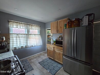 231 Division St, Schenectady, NY 12304 - photo 5