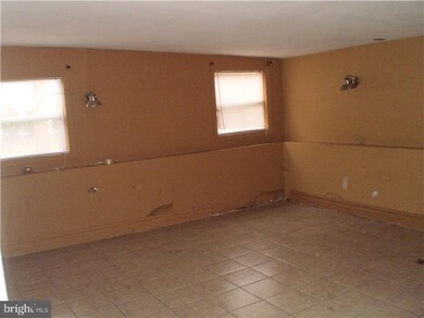 30 Midway Ave, Langhorne, PA 19047 - photo 6