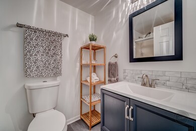 2110 Lancaster Cir unit 102B, Naperville, IL 60565 - photo 4