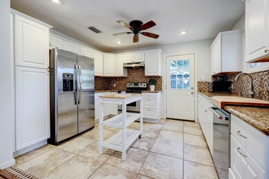 1070 Lamonte Ln, Houston, TX 77018 - photo 6