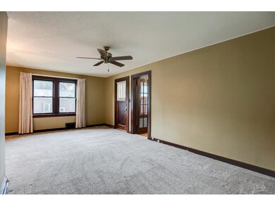 3859-Dupont-Ave-006