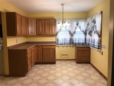 700 E 10th St N, Newton, IA 50208 - photo 5