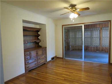 986 Miriam Dr E, Columbus, OH 43204 - photo 5