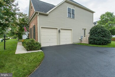 43043 Castlebar St, Chantilly, VA 20152 - photo 3