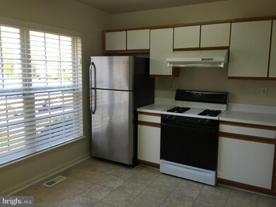 21205 Bunyan Cir, Germantown, MD 20876 - photo 4