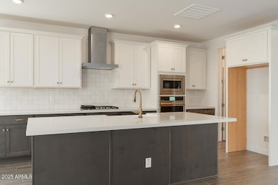Tri Pointe Waterston Central 362 - Kitch