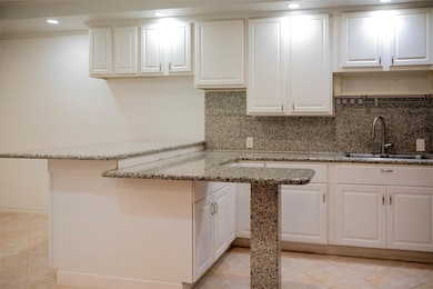 12625 Memorial Dr unit 4, Houston, TX 77024 - photo 7