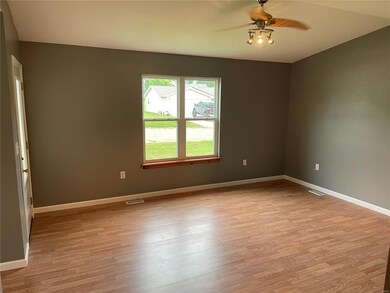 1678 Jenny Ct, Farmington, MO 63640 - photo 7