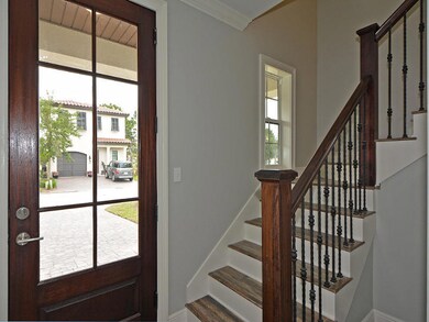 2_FOYER