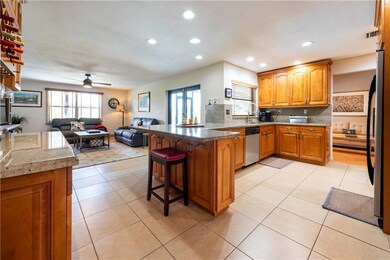 11870 SW 49th Ct, Cooper City, FL 33330 - photo 5