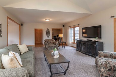 346 Prairieview Dr unit 6, Oswego, IL 60543 - photo 3