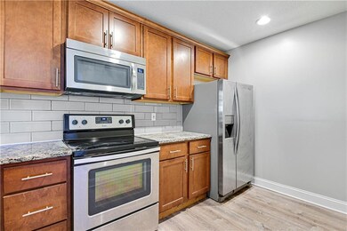 301 E 82nd St, Kansas City, MO 64114 - photo 7