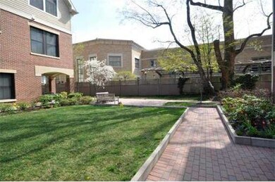 76 Green St unit 3, Brookline, MA 02446 - photo 3