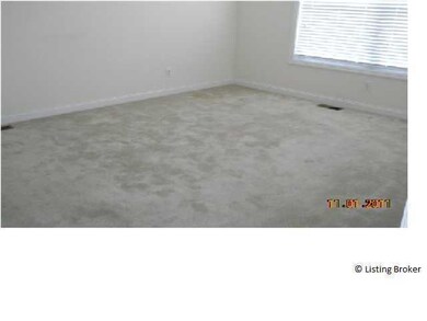 10007 Hornbeam Blvd, Louisville, KY 40228 - photo 3