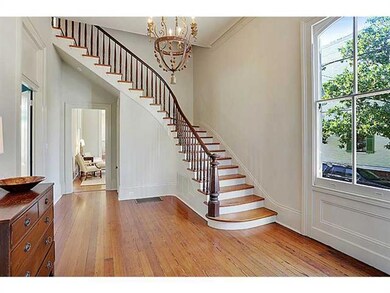 Foyer.