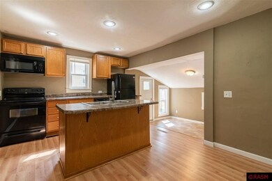 914 N 7th St unit 914 North Seventh St, Mankato, MN 56001 - photo 2