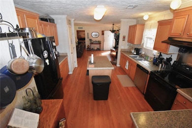 126 Terrell St, Interlachen, FL 32148 - photo 3