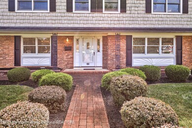 IMPRESSIVE FRONT ENTRY