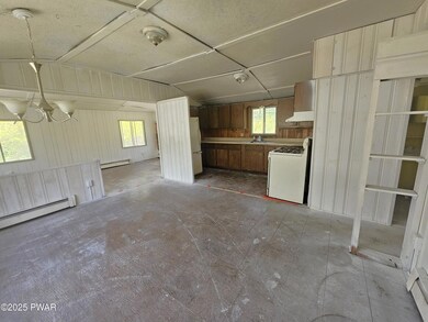 118 Tulip St, Dingmans Ferry, PA 18328 - photo 3