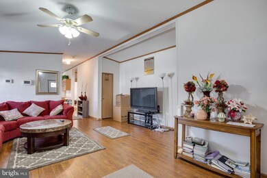 1507 Flanders Ln unit J, Harwood, MD 20776 - photo 4