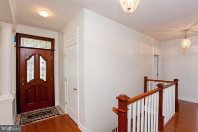 1041 Frosty Hollow Rd, Langhorne, PA 19047 - photo 3