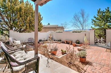 003_Courtyard
