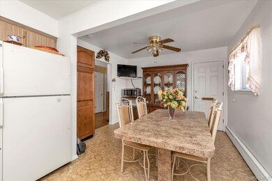 27 Juniper Rd, Port Washington, NY 11050 - photo 7