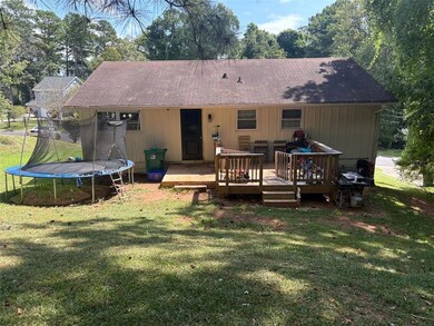 2444 Rolling View Dr SE, Smyrna, GA 30080 - photo 4