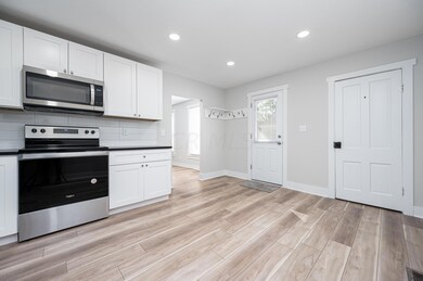 861 sheridan ave 014