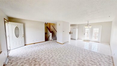 3909 Monterey Dr, Waterloo, IA 50701 - photo 5
