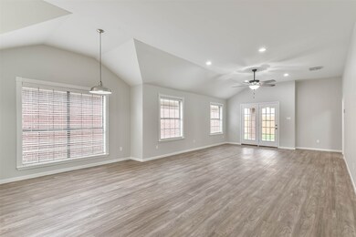 301 Live Oak Ln, Friendswood, TX 77546 - photo 4