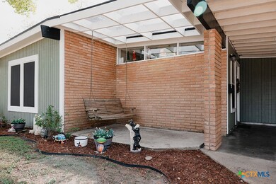 801 Fern Ln, Victoria, TX 77904 - photo 3