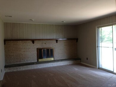 1270 Shadow Oaks Ln, Slatington, PA 18080 - photo 7