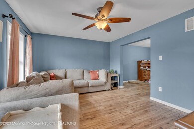 35 Edna Ct, Toms River, NJ 08755 - photo 3