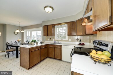 2337 N Oak St, Falls Church, VA 22046 - photo 7