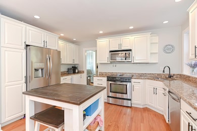 29 Webster St, Hudson, NH 03051 - photo 4